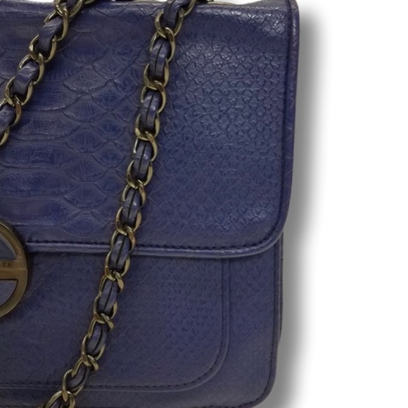 Kirna Zabete pretty exotic skin print with smokey black hardware - Picture 3 of 8